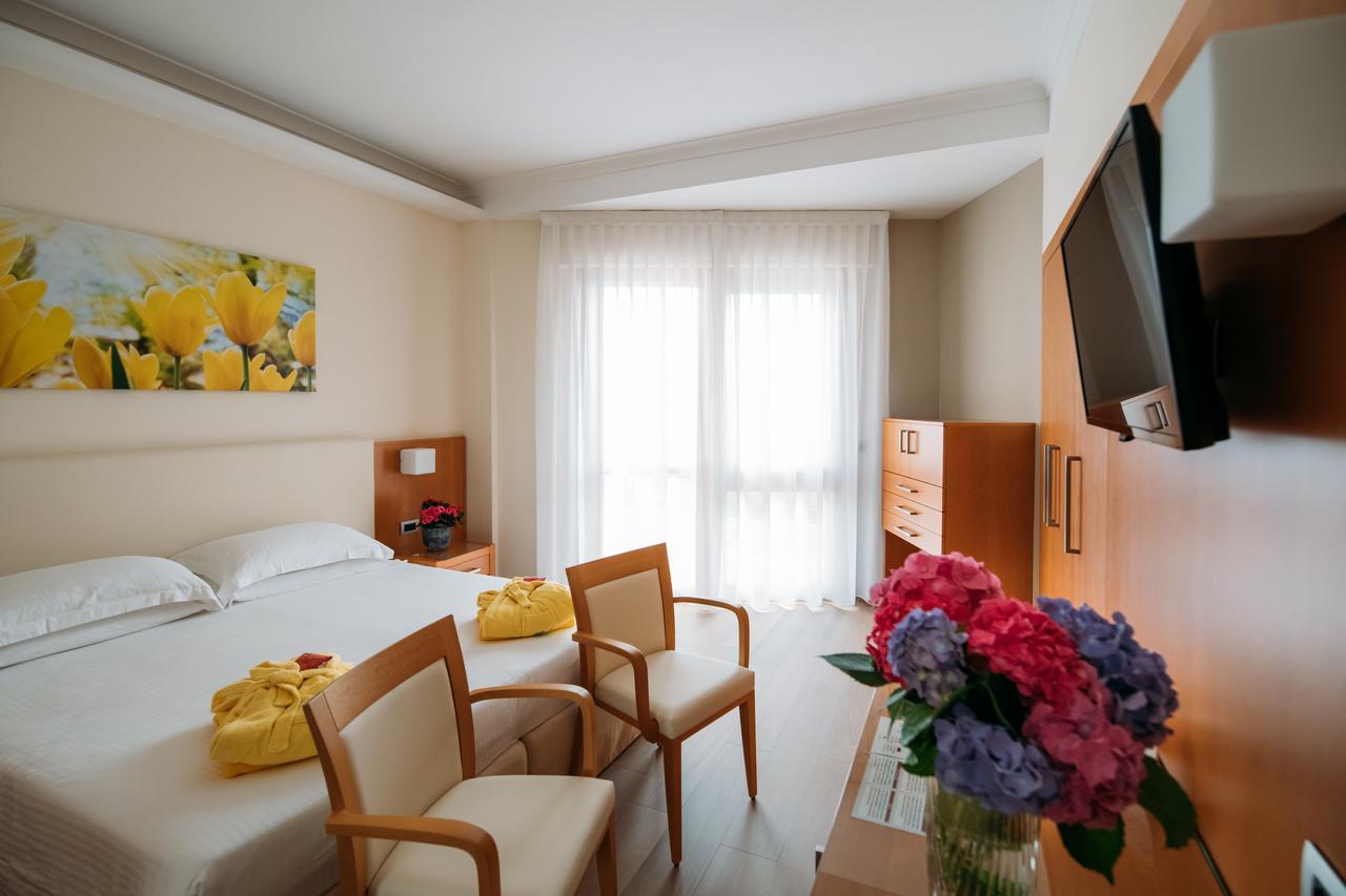 Hotel Terme Antoniano 몬테그로또테르메 외부 사진